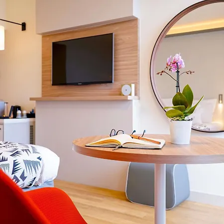 Mercure Centre Prado Velodrome Hotel
